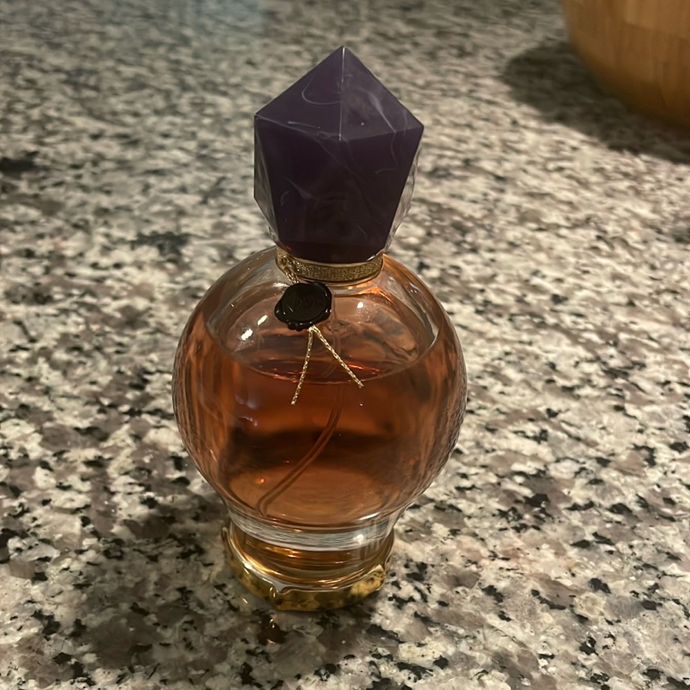 Viktor & Rolf “Good Fortune”Fragrance with Geometric Cap only 10% used - Picture 2 of 5